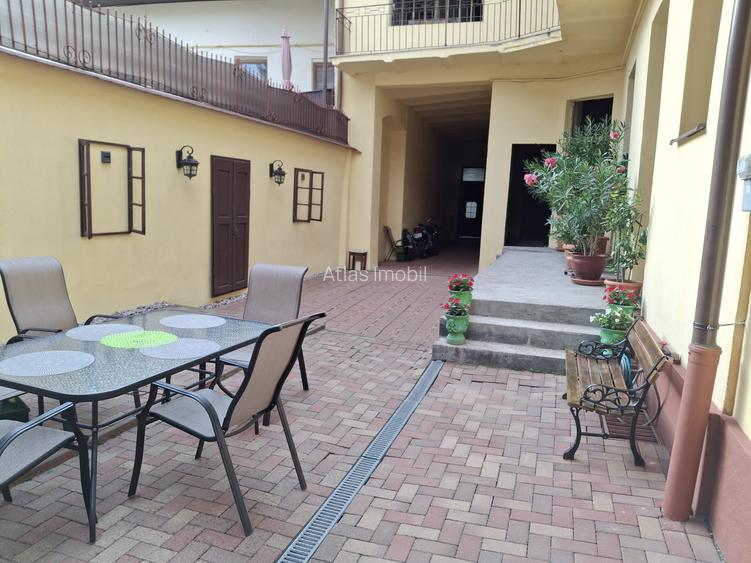 Vand  doua apartamente la casa in zona ultracentrala (Pietonalul Bistrita) - 3