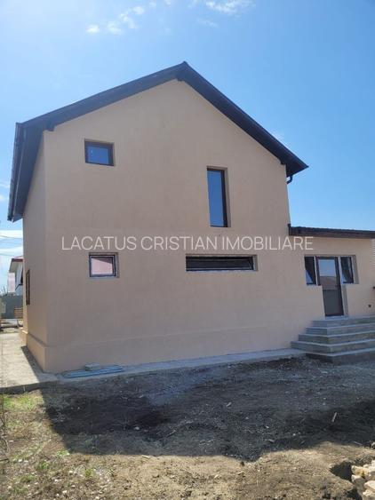 VILA DEOSEBITA VALU LUI TRAIAN P+M - 9