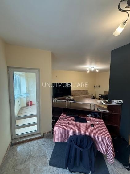 2 camere Decomandat- Pacurari ISC- bloc 2006- 58 mp - 135000 euro - 3