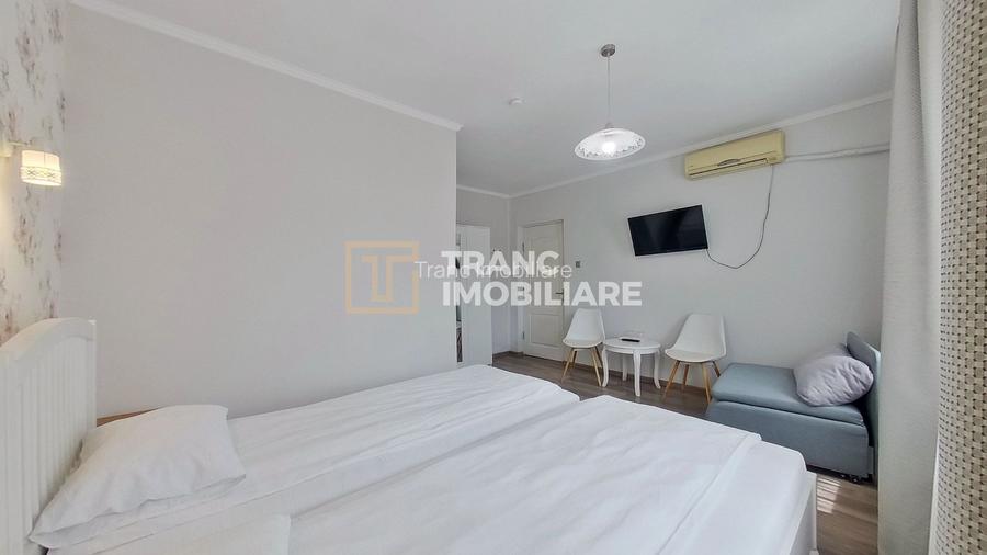 Casă generoasă cu 11 camere + spațiu comercial inclus | Calea Radnei - 13