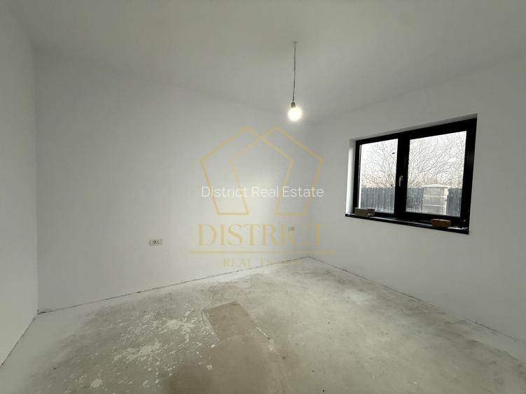Duplex despartit prin camera tehnica cu 4 camere | Giroc - 8