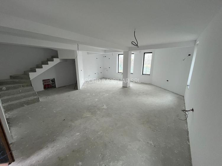 Casă individuală Palazu Mare 3 dormitoare Vedere Lac Comision 0% - 2