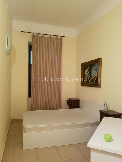 Vand apartament la casa 2 camere central Piata Catedralei - 6