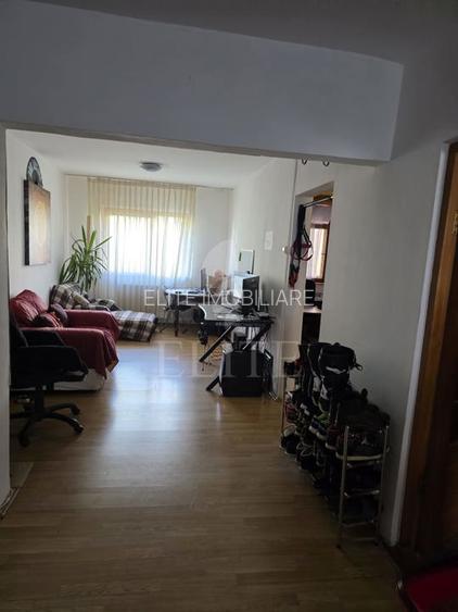 Apartament 3 camere în zona MOGOSOAIA - 14