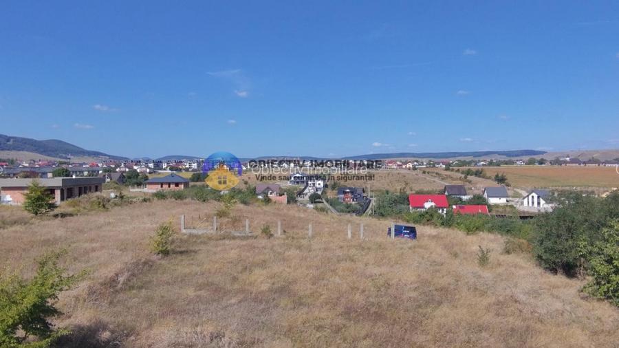 Teren intravilan 1100 mp - zona 1 Mai - 6