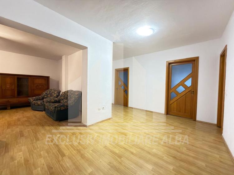 Apartament 3 camere | De inchiriat | 87 mp | Mobilat | Centru
