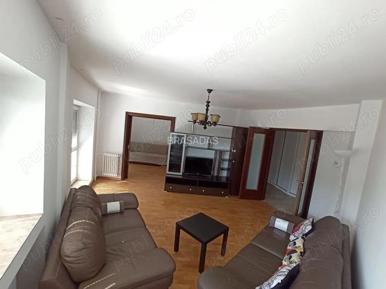 BRASADAS închiriază – Apartament 3 camere, Bd. Unirii - 5