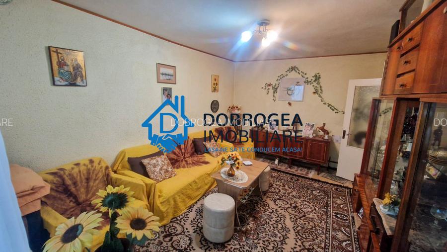 APARTAMENT 3 CAMERE DECOMANDAT, ETAJ 1 - 2