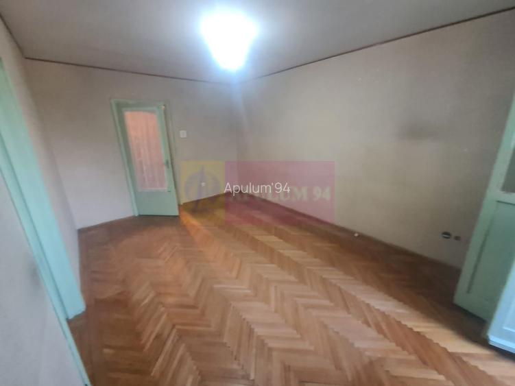 Apartament cu 2 camere de vanzare in Campina - Zona Piata Centrala - 4