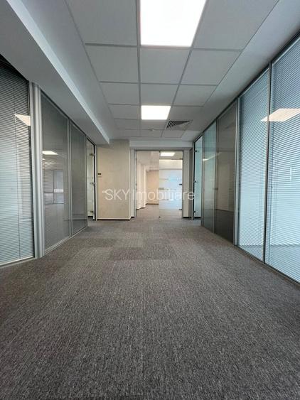 Comision 0 Spațiu birouri 140 mp, luminos, lift și recepție Bd. Dacia - 2