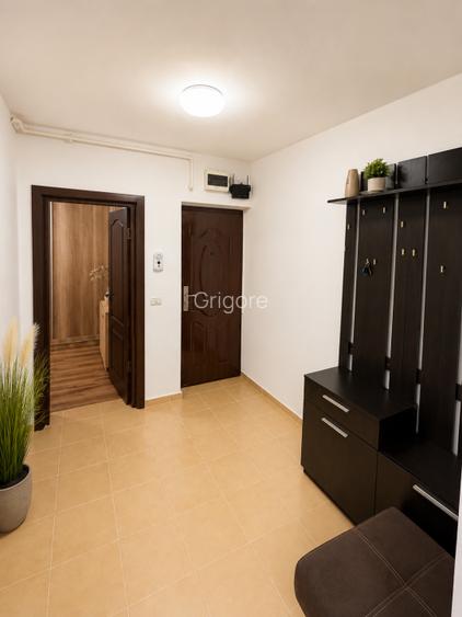 Vând apartament 3 camere,  - 2