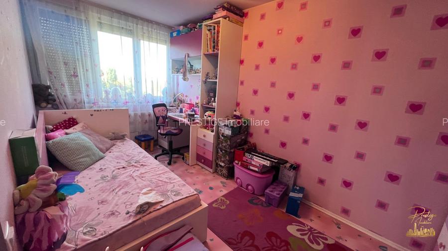 Apartament cu 4 camere de vanzare in zona Splaiul Crisanei - Oradea - 12