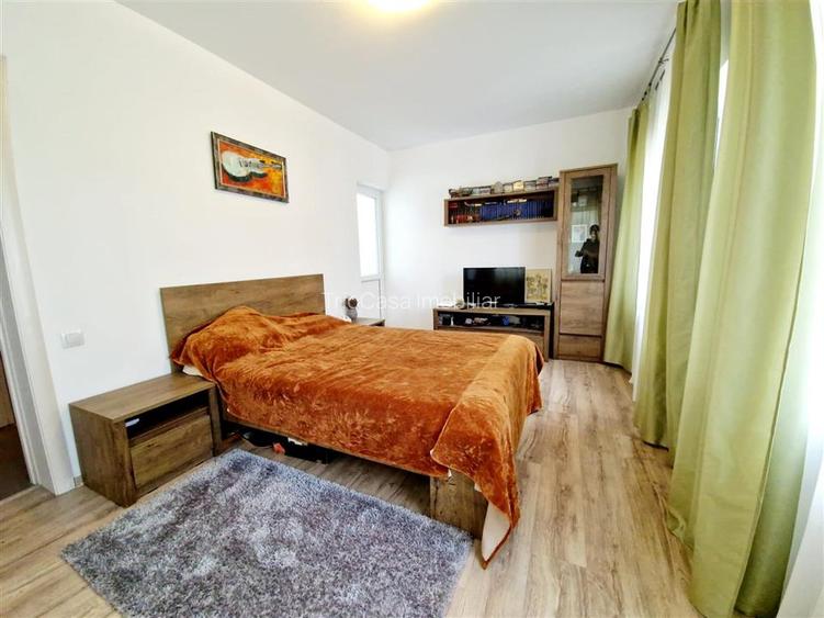 CASA DE VANZARE CRAIOVA,  5 camere ,str. T. Vladimirescu , teren - 200 mp - 18