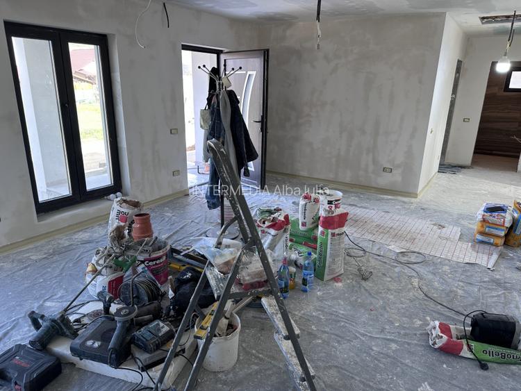 Casa noua cu 4 camere finisata in Sard 105 mp cu teren de 500 - 5