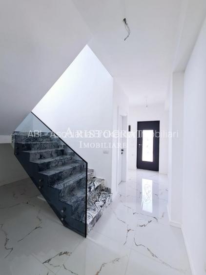 Vila individuala 5 camere gata de mutare - 16