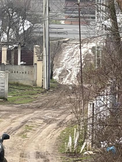 Teren de 9000mp, la intrarea in Filiasi ,la 300m de str. Racoteanu - 3