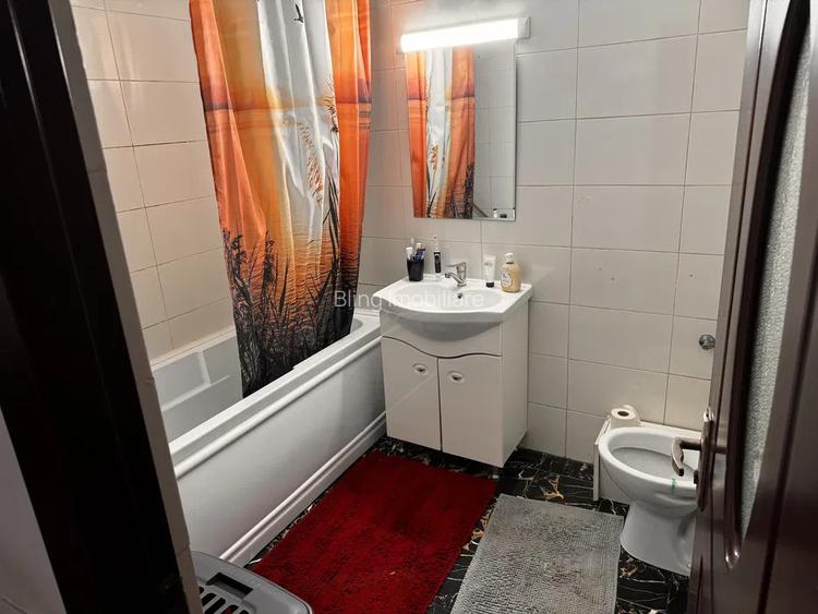 Apartament cu 2 camere, decomandat, 48 mp, parcare, zona Florilor - 5