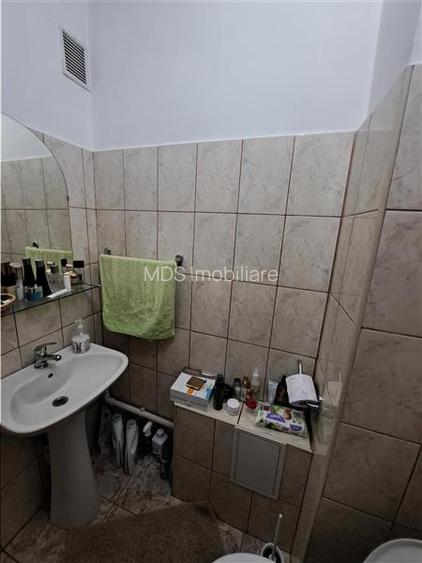 3 camere decomandat, centrala termica, etaj intermediar aproape de Complexul Stu - 10