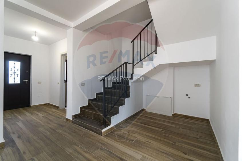 DUPLEX 8 camere de vanzare| Constructie noua| Izvor, BV | Comision 0% - 4