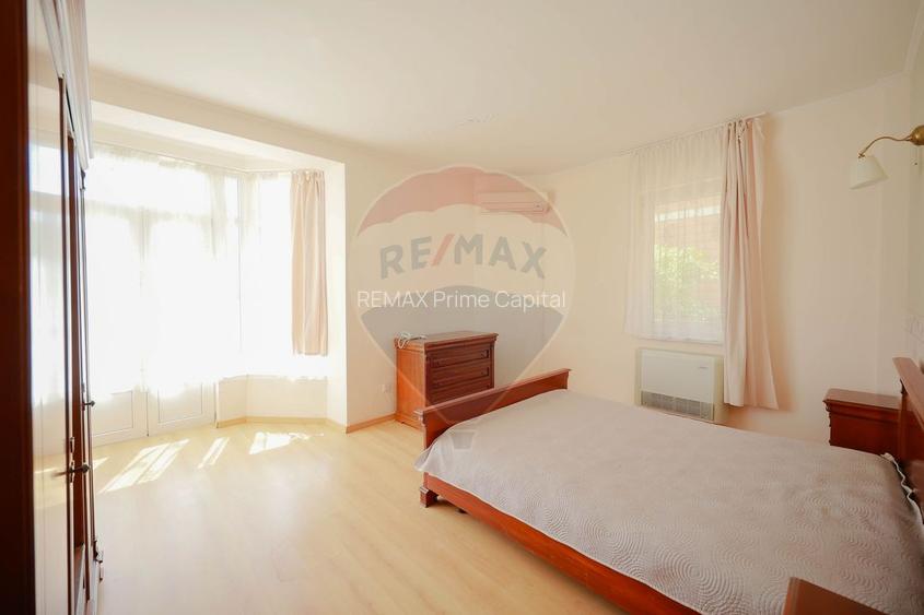 De vânzare pensiune cu restaurant, teren 4.750 mp – Băile 1 Mai - 19