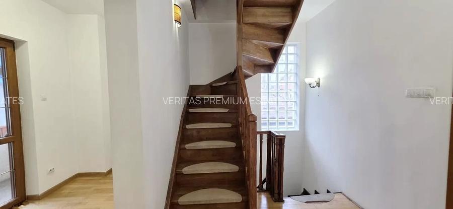 Vila de inchiriat pentru birouri, Unirii rond Alba Iulia, curte - 12