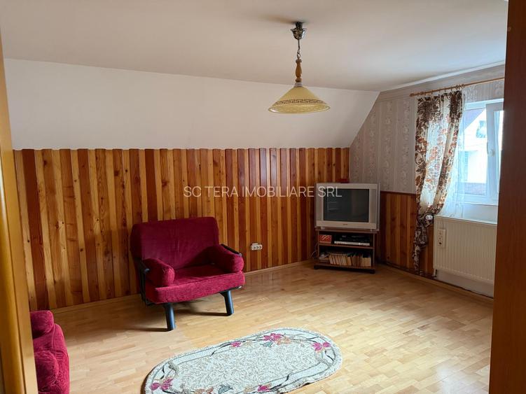 VANZARE CASA TIP PENSIUNE - 16