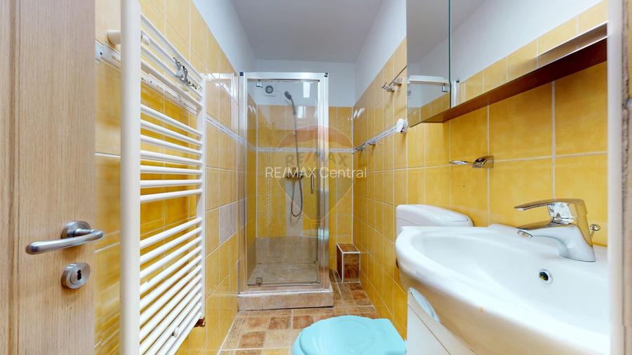 De închiriat: apartament 4 camere pe 2 nivele - 8