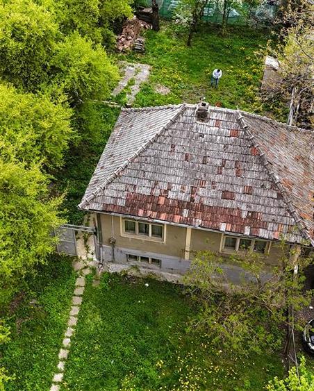 Oportunitate rara in Brasov! Casa individuala cu teren generos in  Brasov - 2