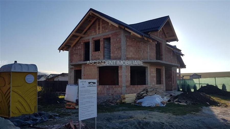 Casa eleganta pe 2 nivele, la 15 minute de Brasov, DJ 112A, finalizata la cheie - 14