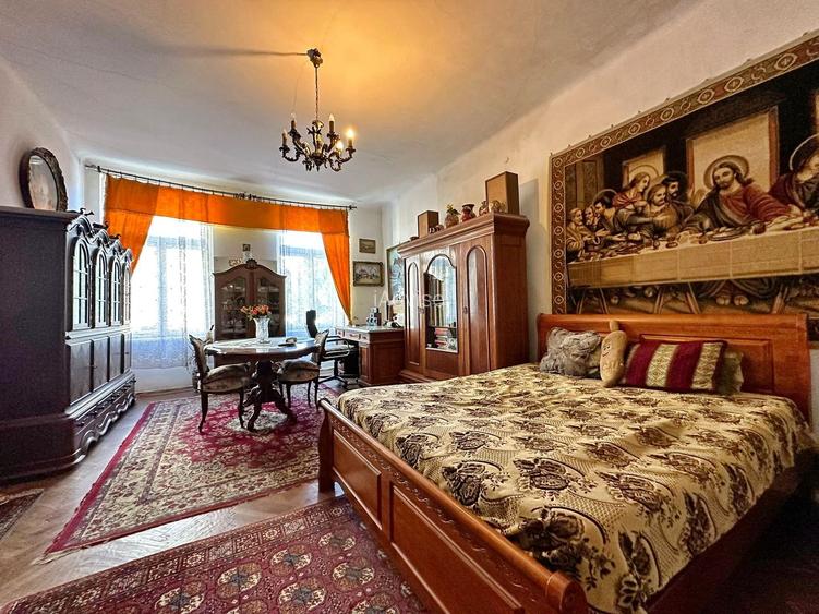 APARTAMENT CU FARMEC ISTORIC IN ZONA SCHEI - 2