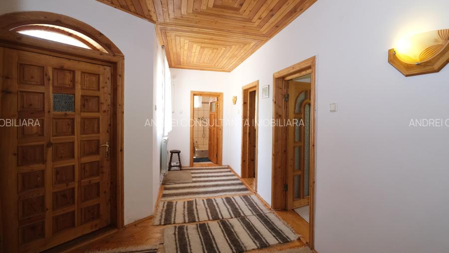 Vanzare casa mare la munte langa padure  Cheia judetul Prahova locatie excelenta - 4