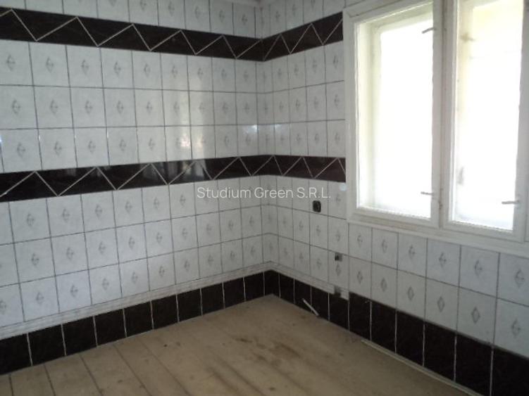 Propietar vand casa cu teren in Fundu Moldovei- Jud Suceava- comision 0 - 9