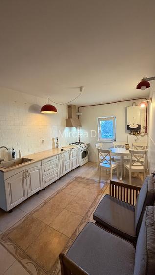 Apartament in Obcini de vanzare  3 camere decomandat  - 2