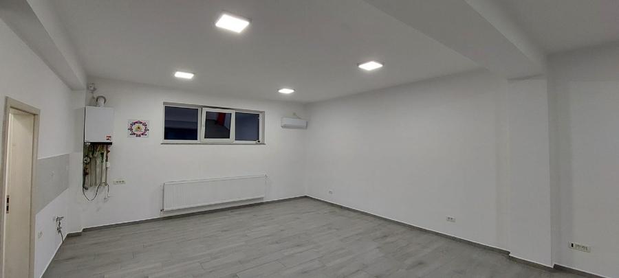 Cladire P+2 (duplex), sediu pentru activitate comerciala