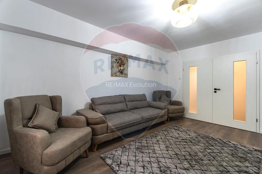 DE INCHIRIAT ap 3 camere- zona Cerna/ Tractorul! - 3
