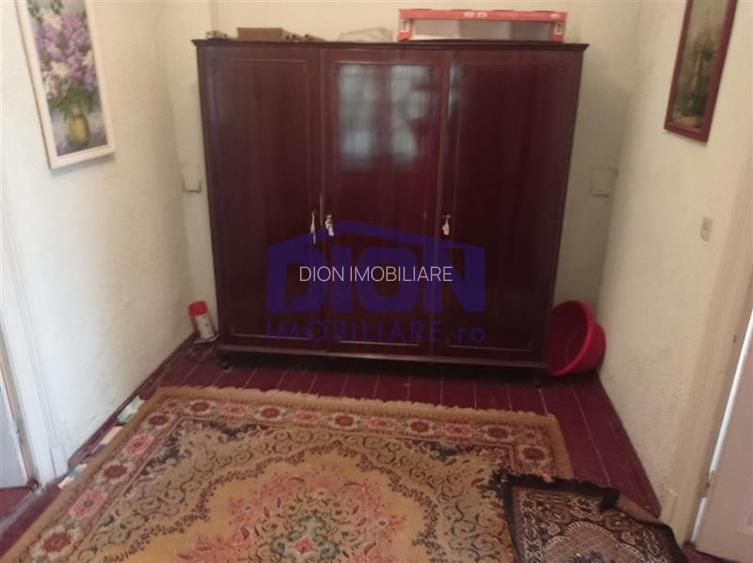 CASA DE VANZARE zona Eroii Revolitiei - 4