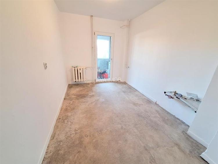 Apartament 3 camere decomandat zona Narcisa - 2