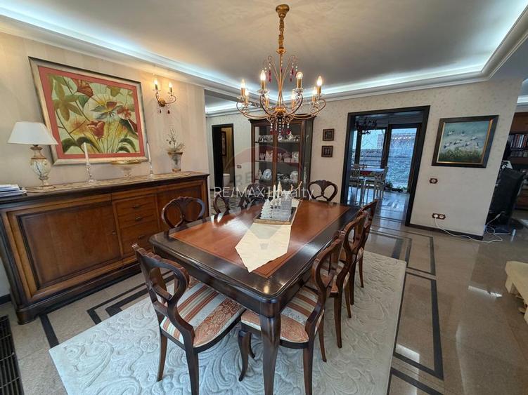 De vanzare Casă / Vilă cu 9 camere la lac cu piscina - 4