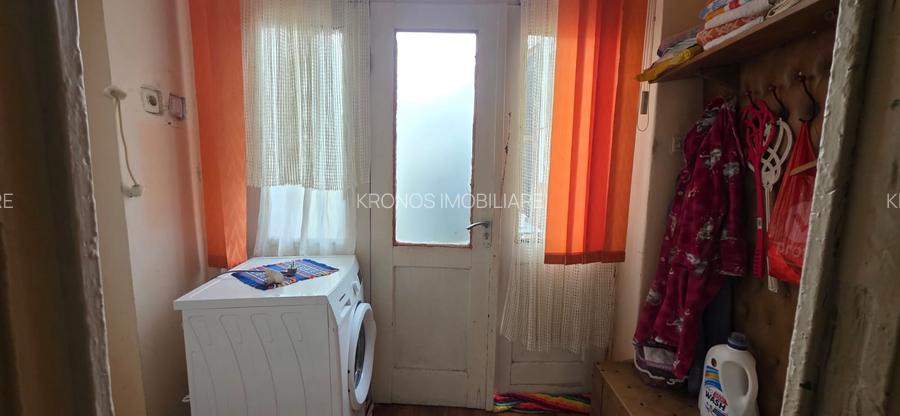 CENTRU 2 CORPURI DE CASA DIN CARAMIDA 5 CAMERE 2 BAI 2 BUCATARII UTILITATI, GAZE - 11