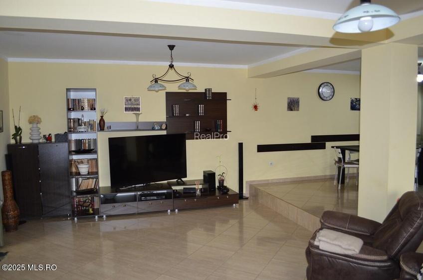 Glambocu - Bascov, Casa constructie 2008, teren 1066 mp! - 14