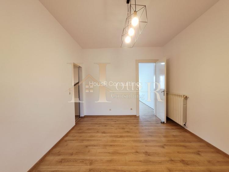 LANGA PUNCTELE CARDINALE. IDEAL PENTRU BIROU. - 15