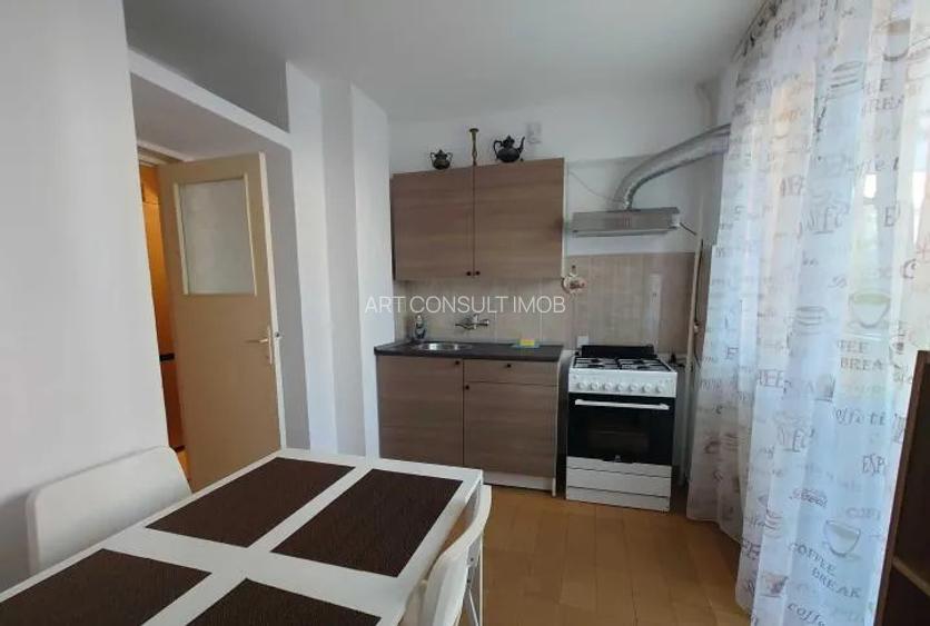 Universitate | 3 Camere | Decomandat | Centrala de bloc | Balcon - 5