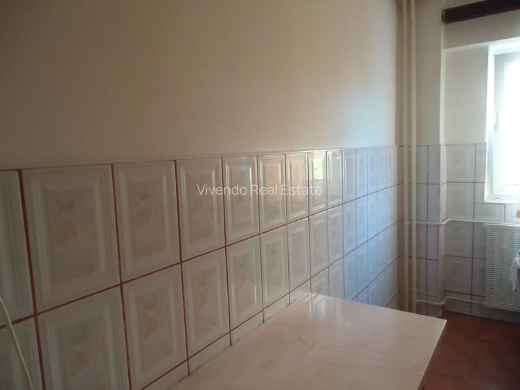 Garsoniera Piata Victoriei | Guvern | bloc 1991 - 4