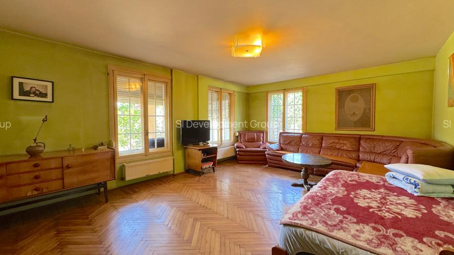 Casa Individuala - 10 Camere - Teren 990 MP - 288 MP utili - Gradina & Anexe - 5