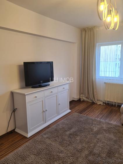 Inchiriez apartament 3 camere et.1 - 3