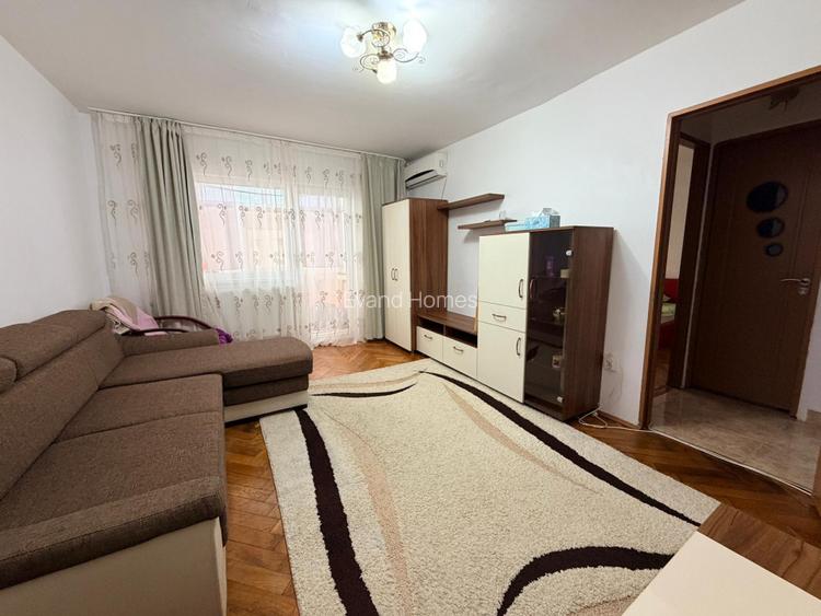 Apartament cu 2 camere - et 3 - zona Calea Sagului - 4