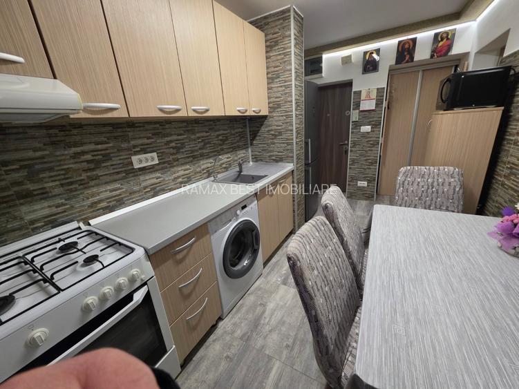 Titan, 5 minute metrou Costin Georgian, pe strada Budacu, bloc 4 etaje - 13