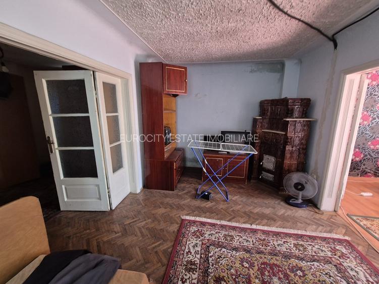 Chiajna - str Eroului, vanzare 2 corpuri de casa - 10