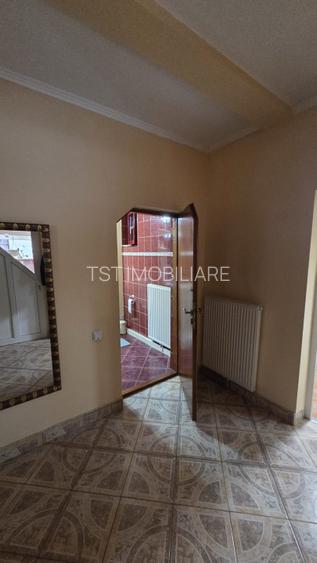 Casa spatioasa cu piscina, crama si teren generos – zona Aurel Vlaicu - 5