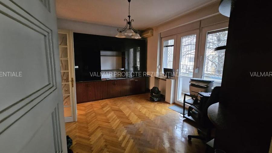 VANZARE VILA INTERBELICA CASIN / DOMENII - 4